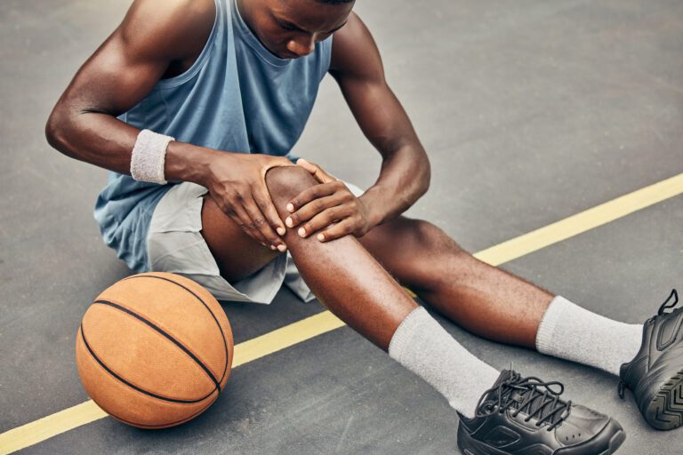athlete with knee or ACL injury